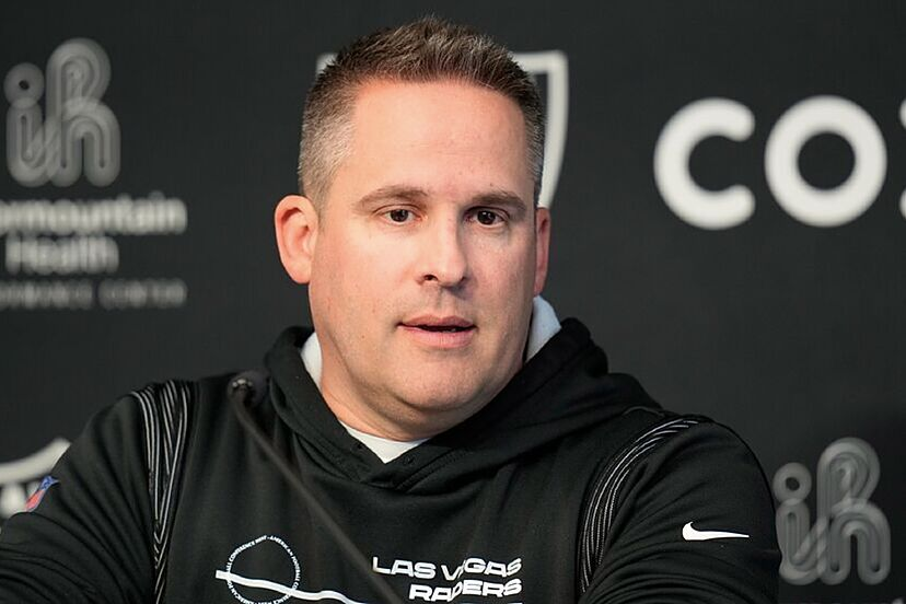 NQAA_Channel's tweet photo. Genuine question...

Matt Nagy or Josh McDaniels as your OC/HC?

#ChiefsKingdom #RaiderNation #NFL #LVvsKC https://t.co/bVZXFkGr0y