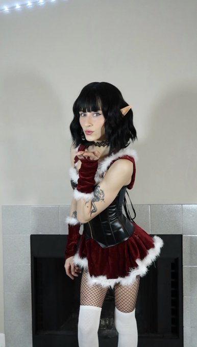 Merry Christmas Cuties!!🥰🎄 https://t.co/QBUyo8ZSBJ