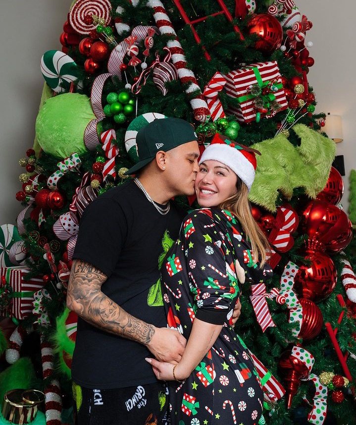 revistaronda's tweet image. Por otra parte, tenemos las imágenes de @Ninelconde, @itsmissnadia, @Chiquis626, @SharleneTaule y @danielduran4. 🥺🫶🏻🎄

#25Diciembre #Navidad2023 #Mexico #Paraguay #Venezuela #RepublicaDominicana