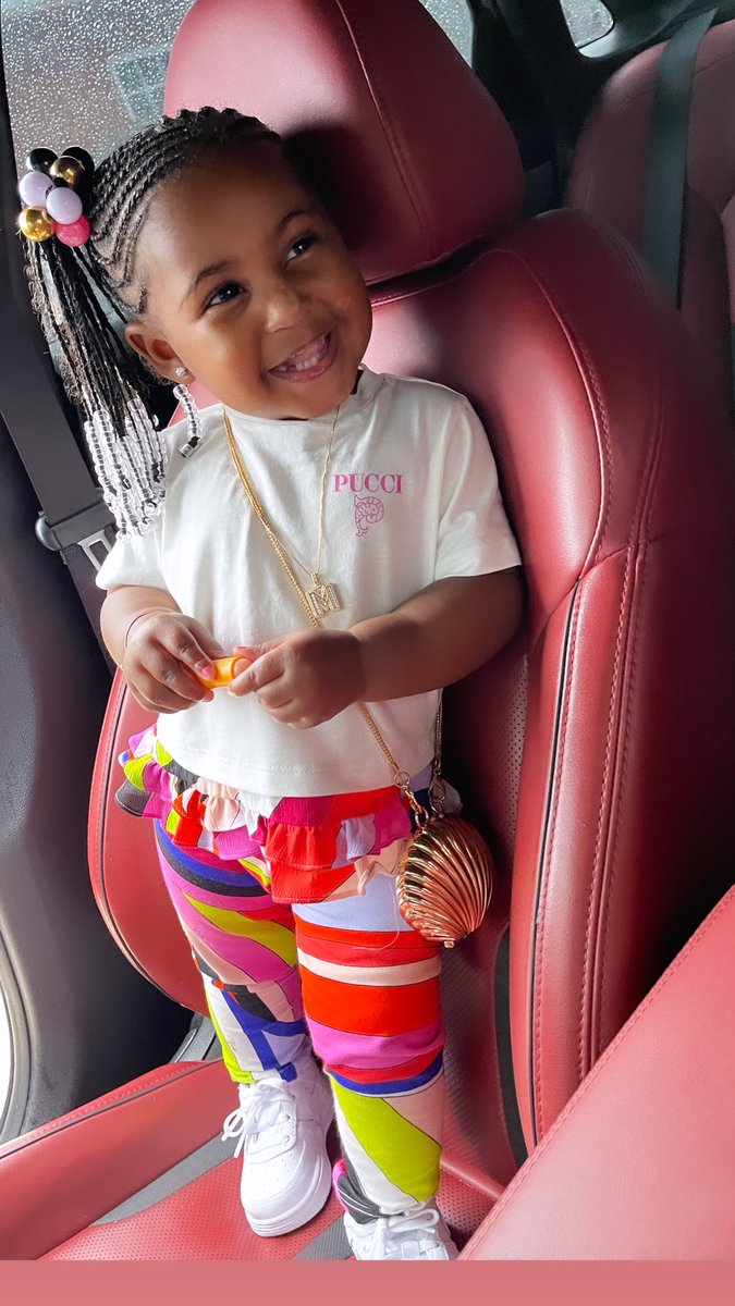 _KayyyBeeee's tweet photo. my lady, my red baby!💗#Mkay https://t.co/DdLuKA6Icc