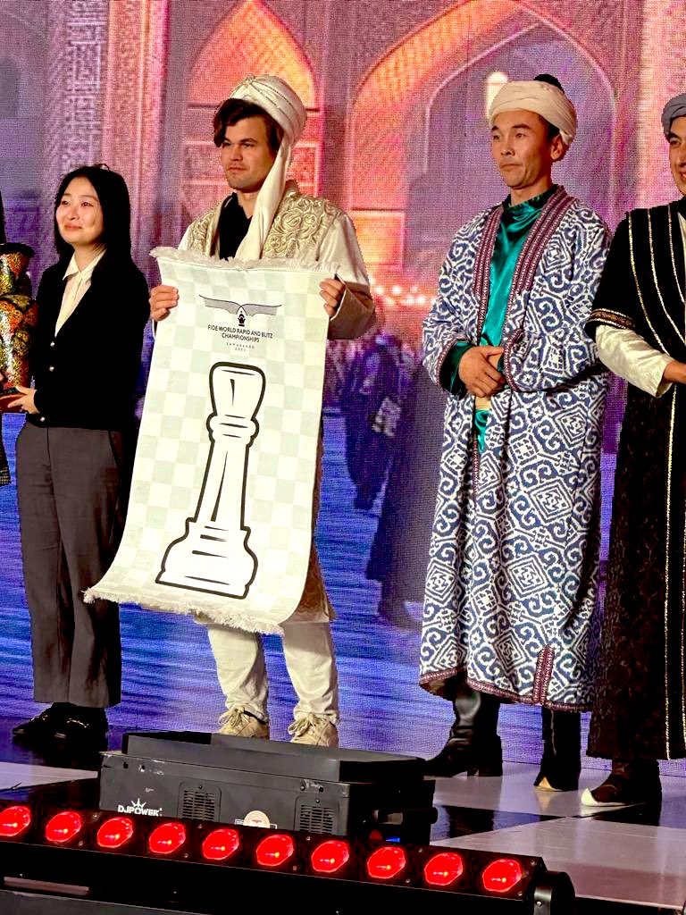MagnusCarlsen's tweet photo. That’s right, I am starting with white
In Samarkand 1263 years ago
The first ones were on show
Ready for a fight
Some say I do it out of spite
And they might just be right
But I still get my kicks
In rapid and blitz
So I’ll say good night
Tomorrow, I am starting with white https://t.co/LU74cxNXn6