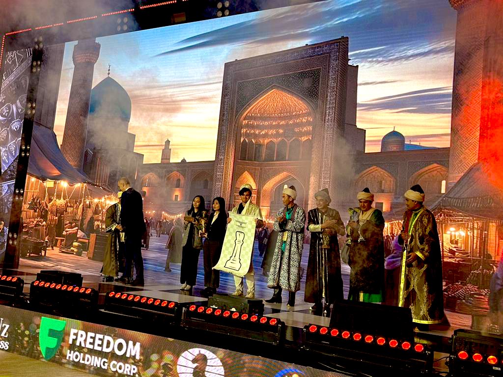 MagnusCarlsen's tweet photo. That’s right, I am starting with white
In Samarkand 1263 years ago
The first ones were on show
Ready for a fight
Some say I do it out of spite
And they might just be right
But I still get my kicks
In rapid and blitz
So I’ll say good night
Tomorrow, I am starting with white https://t.co/LU74cxNXn6