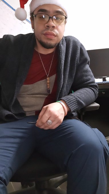 🤶🎄🎅🎁🧑&zwj;🎄 https://t.co/ZonJLMnDb9