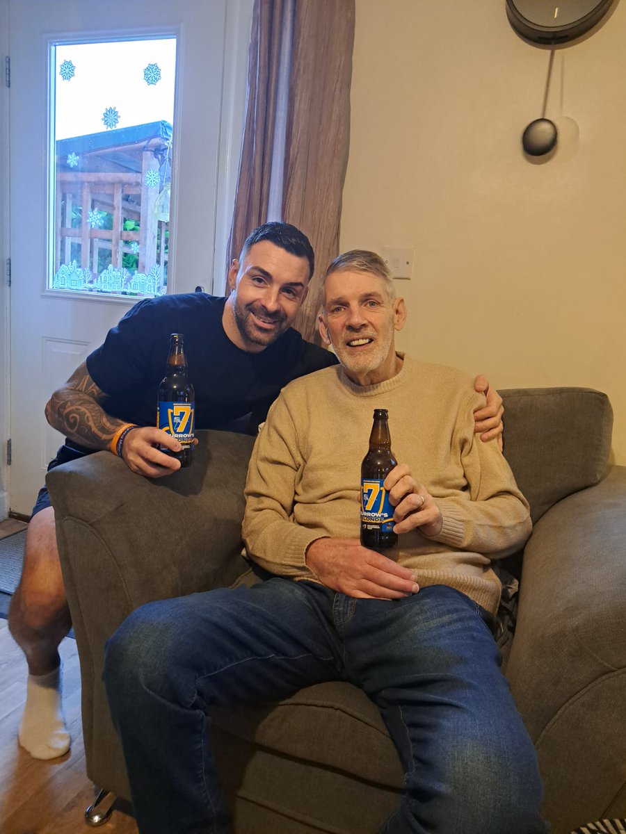 A lovely day with my dad today.As he fights his battle with MND, it was an honour to share a Rob Burrow Beer with him.A special moment for me and I want to say a huge thank you to everyone from <a href="/mndassoc/">MND Association</a> for their support this past year.Merry Christmas to all 🙏