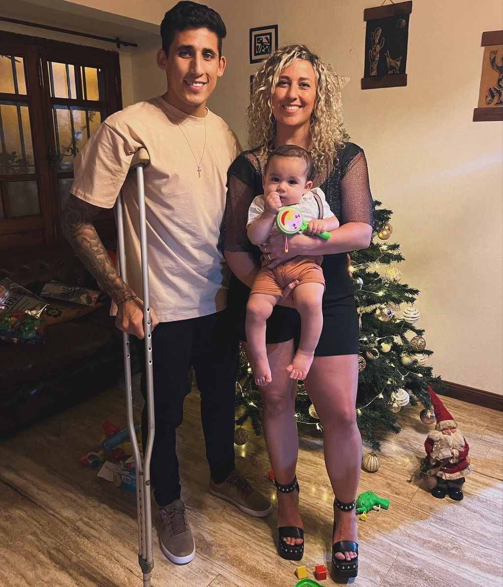 theblack143's tweet photo. Feliz navidad 🎊🎄 muchas bendiciones para todos 🙌🏻🙏🏻 https://t.co/u8ekXjxivZ