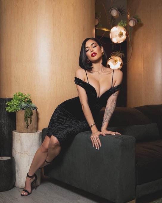 Merry Christmas my loves ✨❤️ https://t.co/vvwWjK8svf