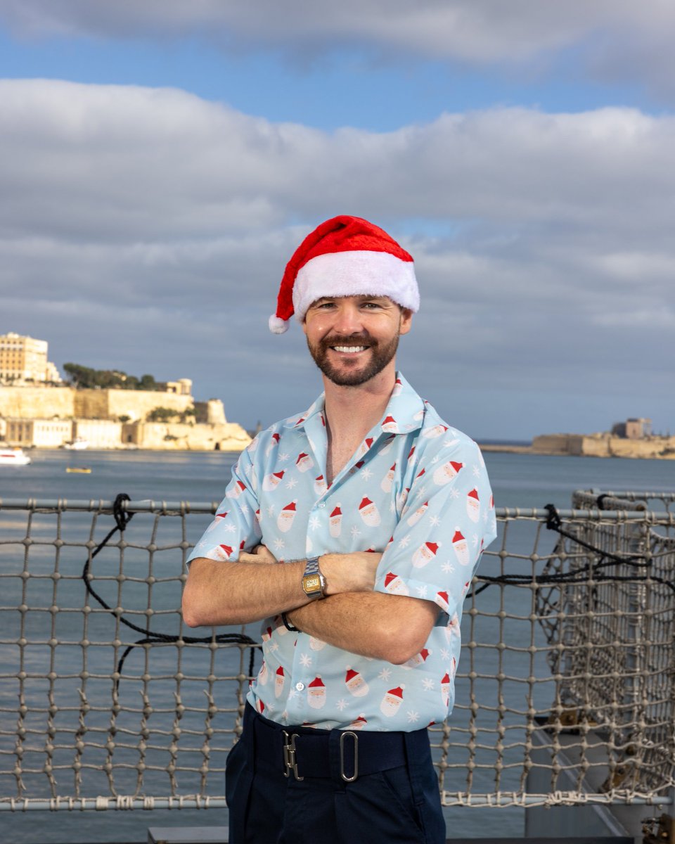 Being deployed overseas is always difficult, particularly at this time of year, but the stunning backdrop of Valletta's Grand Harbour made it slightly easier this year! 🤩

Happy Christmas! 🎄🇲🇹