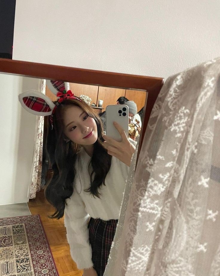 Oie, vim desejar um Feliz Natal para todos! O que acham de escutar Dear Santa do Gallery para alegrar ainda mais esse dia? ❤️‍🩹

- Leonarda