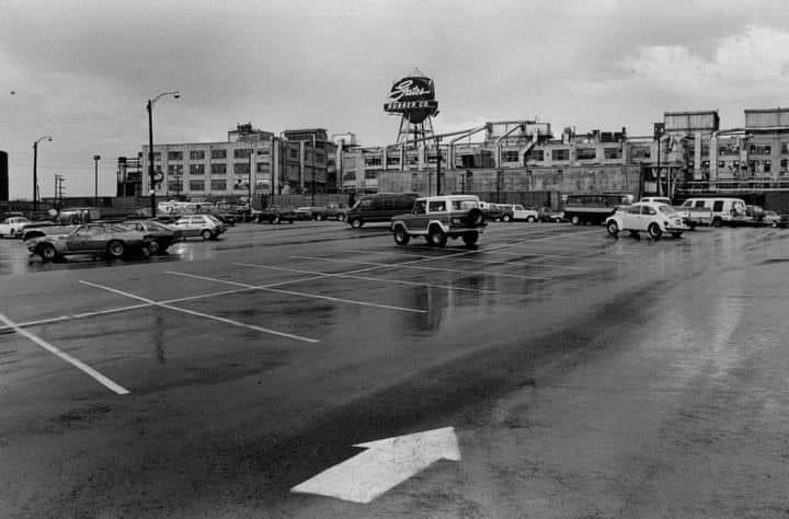 COnassis's tweet image. My maternal grandfather worked his whole life for one employer, and that employer was Gates Rubber Company.