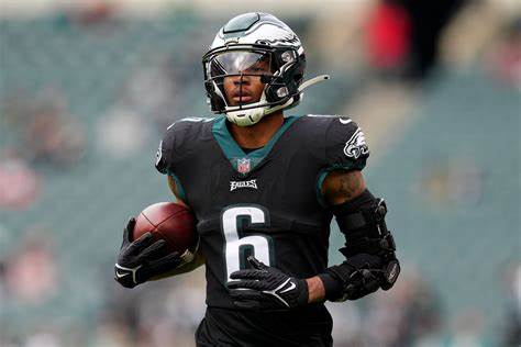 Philadelphia Eagles Devonta Smith has over 1000 yards receiving on the season.