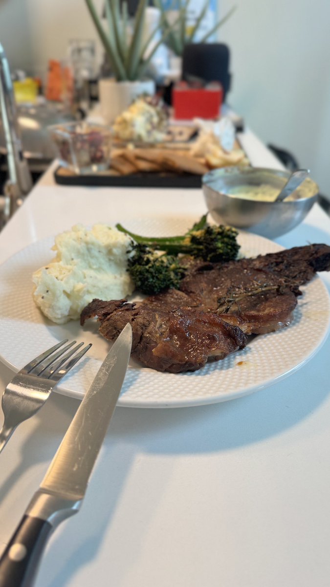 robertschultz's tweet image. Oh yeah.