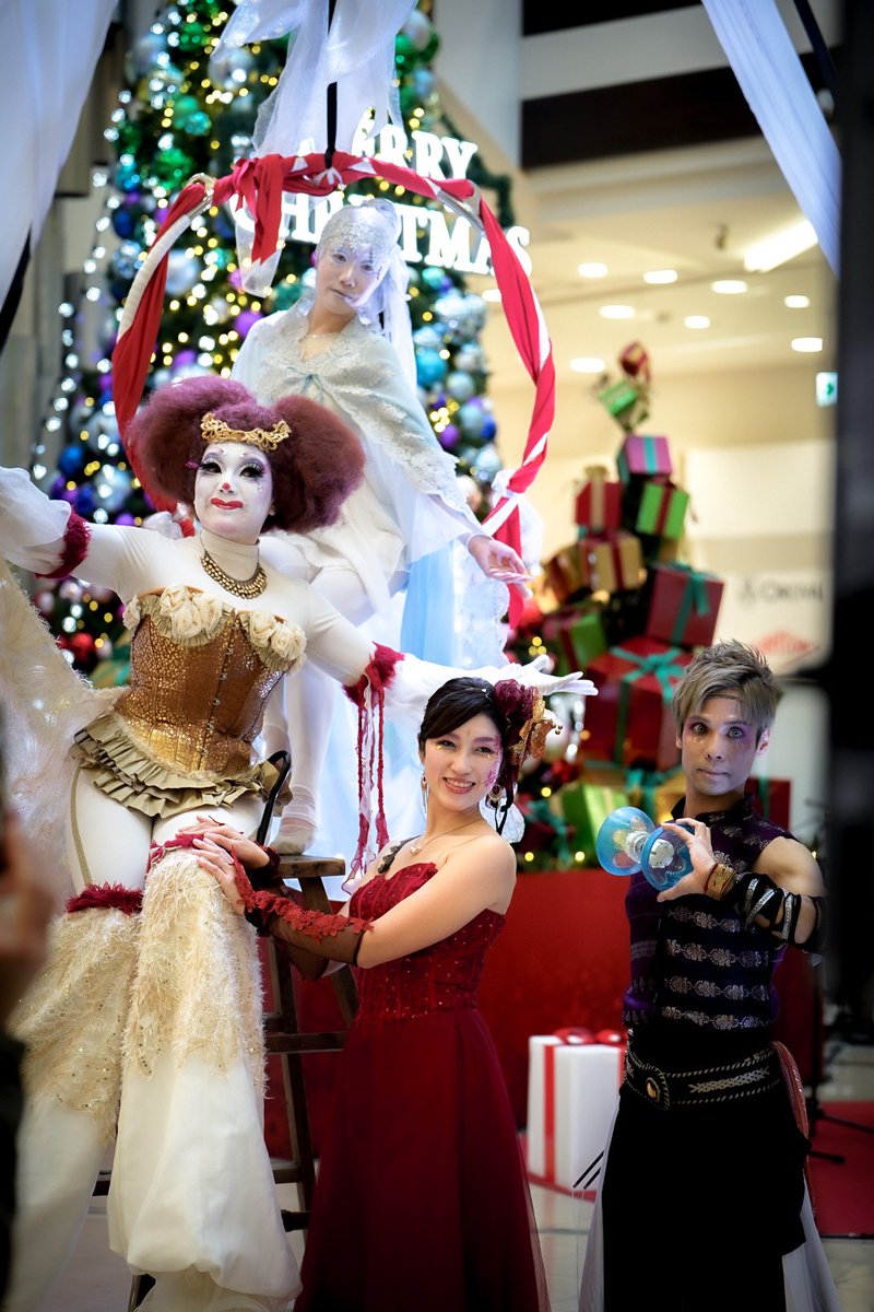 jy_skyadd's tweet photo. 12/24 イオンモール浜松市野
トワイライトガーデン さん
その４

東京から浜松町のはずが、予想通り😅浜松へ。🤣(名古屋から直行)
大道芸ワールドカップの駿府城公園以来です。
続いて第二弾(その４〜７)。

#トワイライトガーデン
#チームパフォーマンスラボ https://t.co/TS88ID52gO