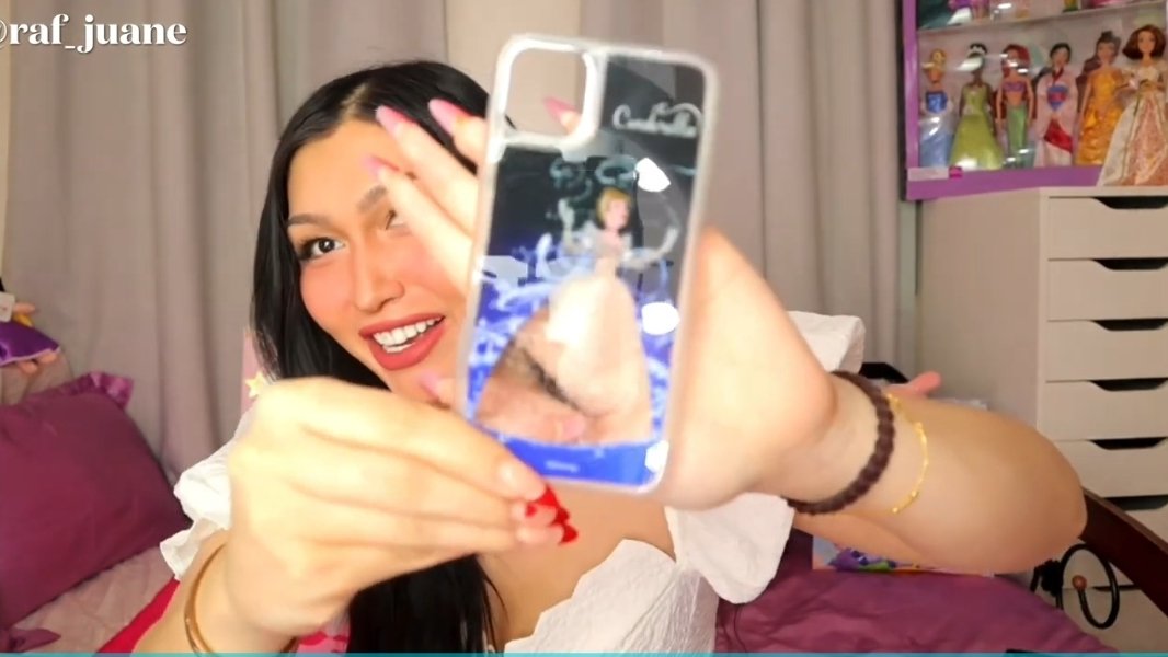 how can you unloved this woman if sa phone case palang tuwang-tuwa na sya 🫠🥰 🔗youtu.be/gd0lPLF6bt8?si… Raf Juane | #RafJuane | @raf_juane