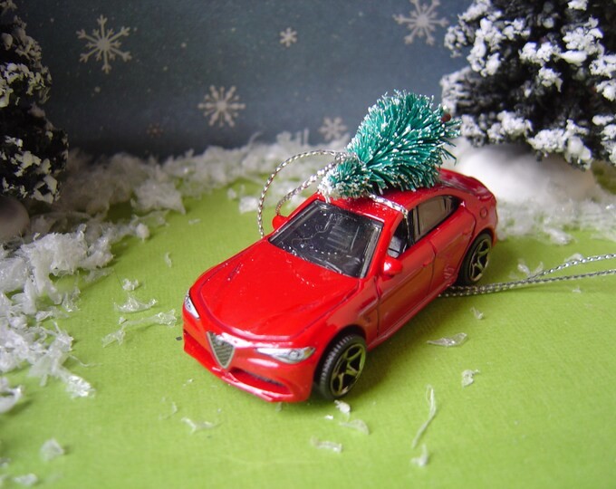 rairdonsAlfa's tweet photo. Did we make it up on your tree this year? 🎄 We hope so! Happy holidays to our Alfa Romeo family. We are so thankful for a wonderful year! 🌟

#Alfa #Alfaromeo #Romeo #Kirklandwa #Washinbton #Holidays https://t.co/lXjoLds9lV