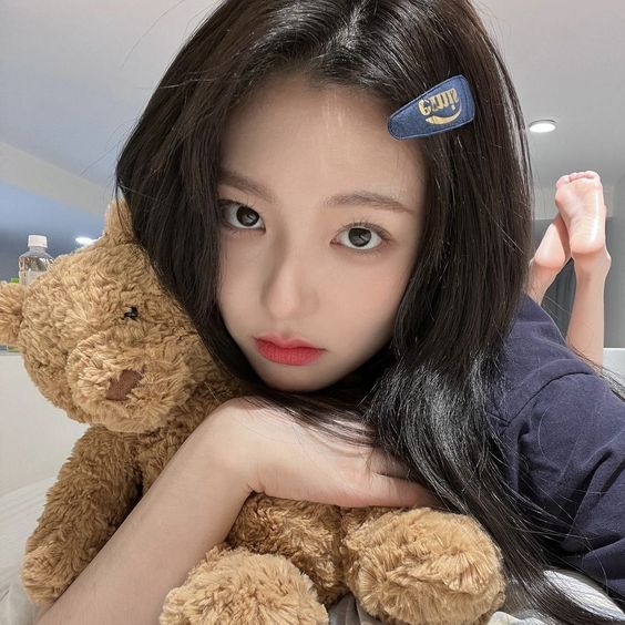 tripleStp's tweet photo. s15 - xinyu as teddy bear toilet paper

#tripleS #트리플에스 #トリプルS #LOVEution #러블루션 #wav #웨이브 https://t.co/xyngpiXltJ