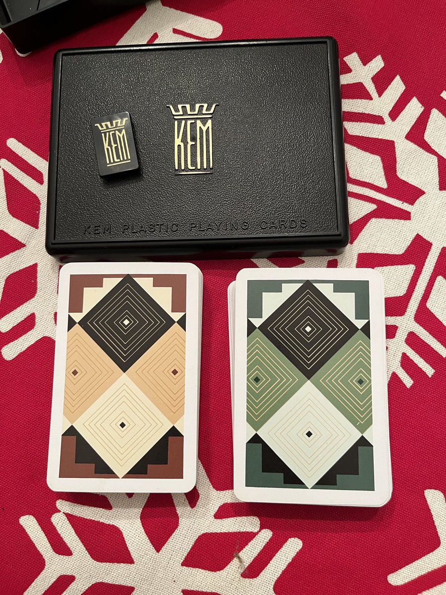 PaulOresteen's tweet photo. Oh baby! My dad one-upped me and got me TWO vintage KEM decks. These babies are beautiful, very playable and between 83-77 years old. #cardnerd https://t.co/9wmDkkVIie
