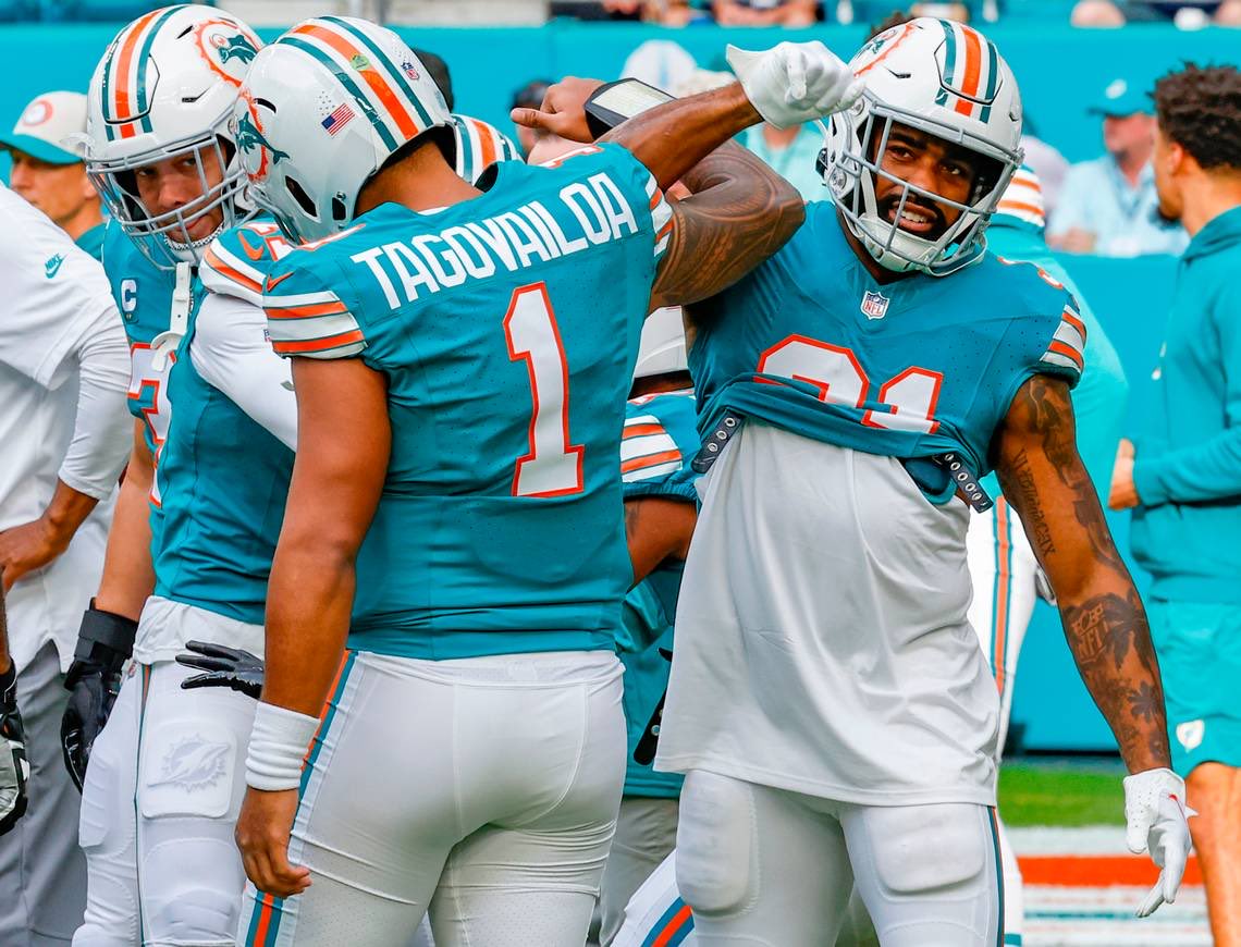 🗳️ Today is the last day of Pro-Bowl voting, so make sure to RT to help our players as they count x2 today!

Tua Tagovailoa #ProBowlVote      
Raheem Mostert #ProBowlVote      
De’Von Achane #ProBowlVote      
Alec Ingold #ProBowlVote      
Tyreek Hill #ProBowlVote      
Jaylen