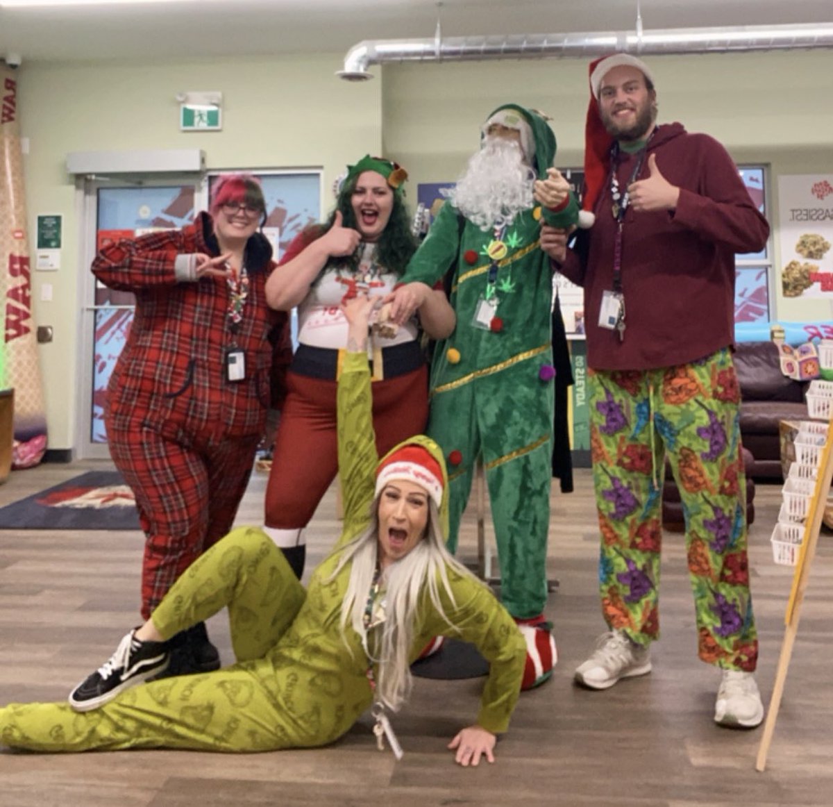 Merry Christmas from <a href="/rural_buds/">Rural Buds Cannabis Shops</a> ! 🎄💨