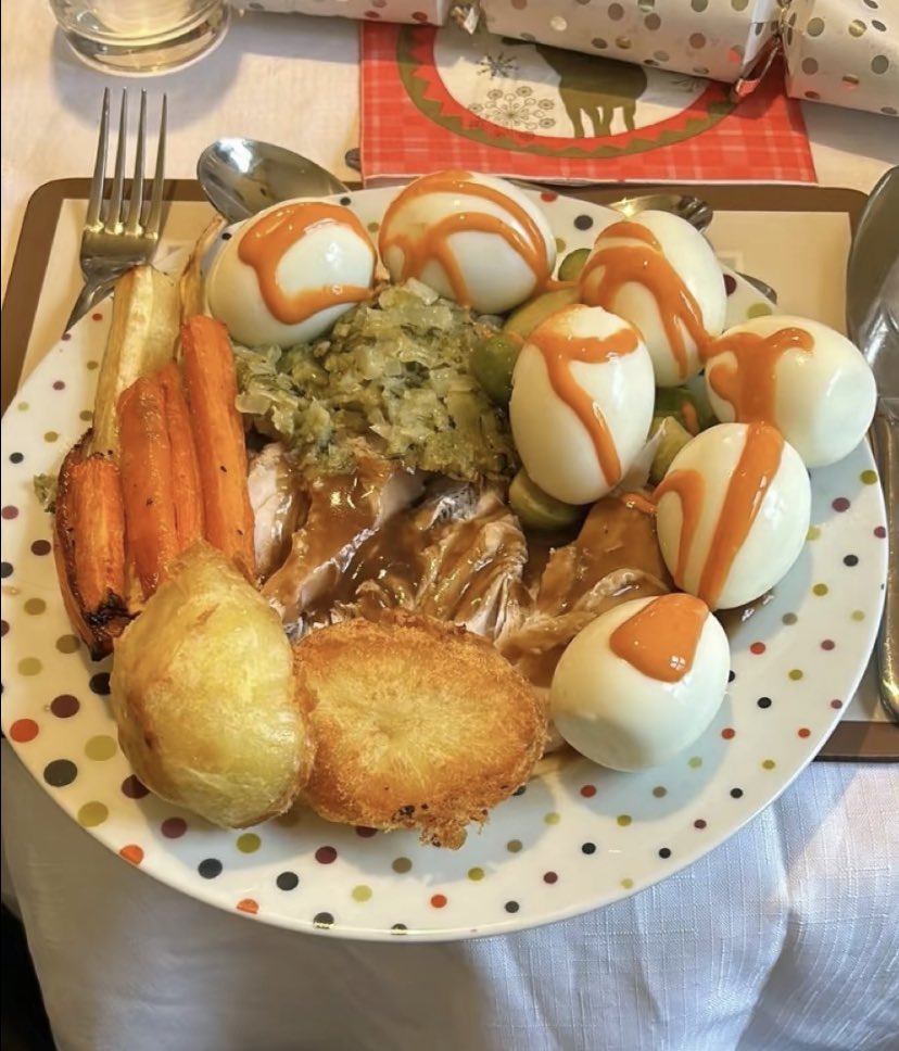 comare's tweet image. Happy Xmas . Fuckin inhaled this entire plate..