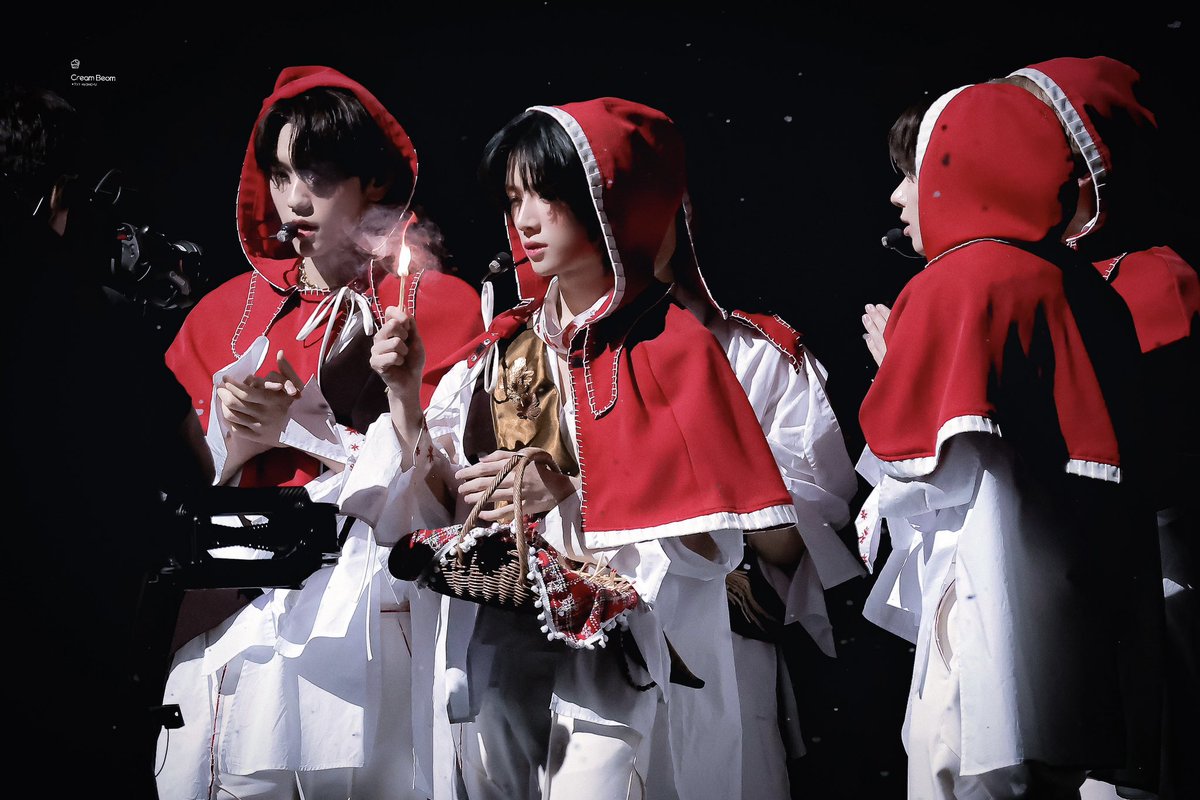 CreamBeom313's tweet photo. 231225 🧁🧸

#범규   #BEOMGYU       
#TXT_BEOMGYU  #TXT_범규 
#TOMORROW_X_TOGETHER              
#TXT https://t.co/weK811Qf0I