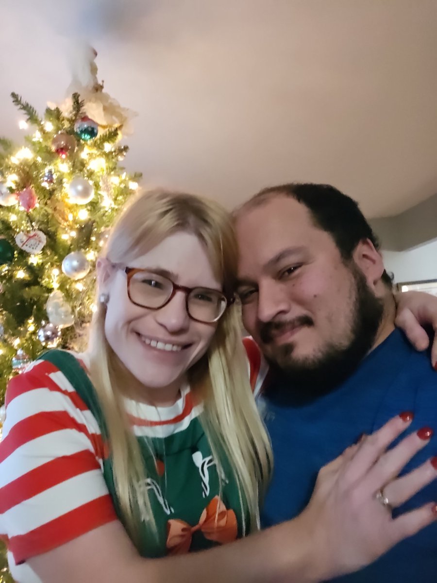 TDGWI's tweet image. Merry Christmas from us to your family! 
Hope it was a great day!