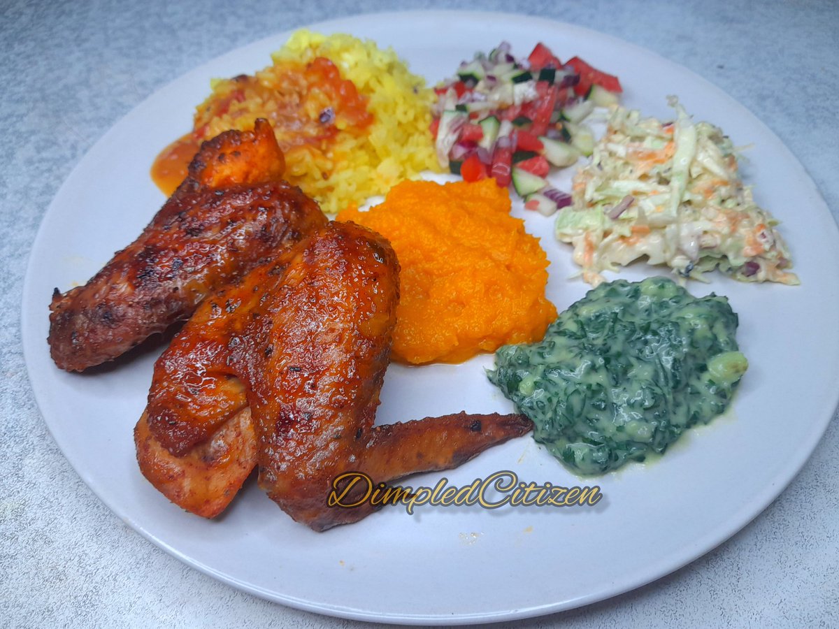 ngaapinde's tweet photo. Christmas menu from the Ghetto ...
Housemates requested for Rice , chicken and salad ....
Dessert : Strawberry Panna cotta
Your truly
Anti sadza President
#DimpledCitizen https://t.co/ggX6i4yWqM