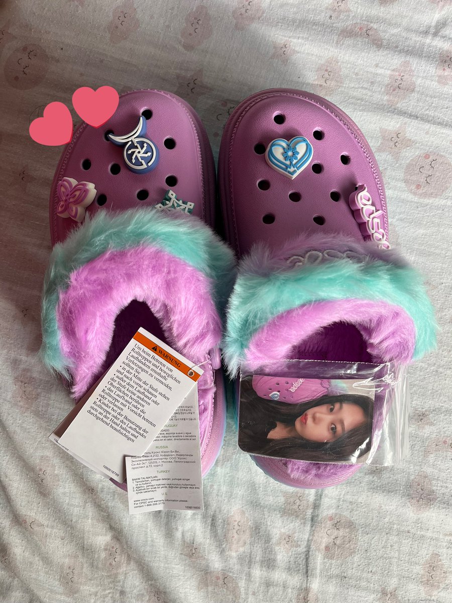minghaofilm's tweet photo. Aespa x crocs really be lookin’ cute 🥹 https://t.co/PDF5DjcsL5
