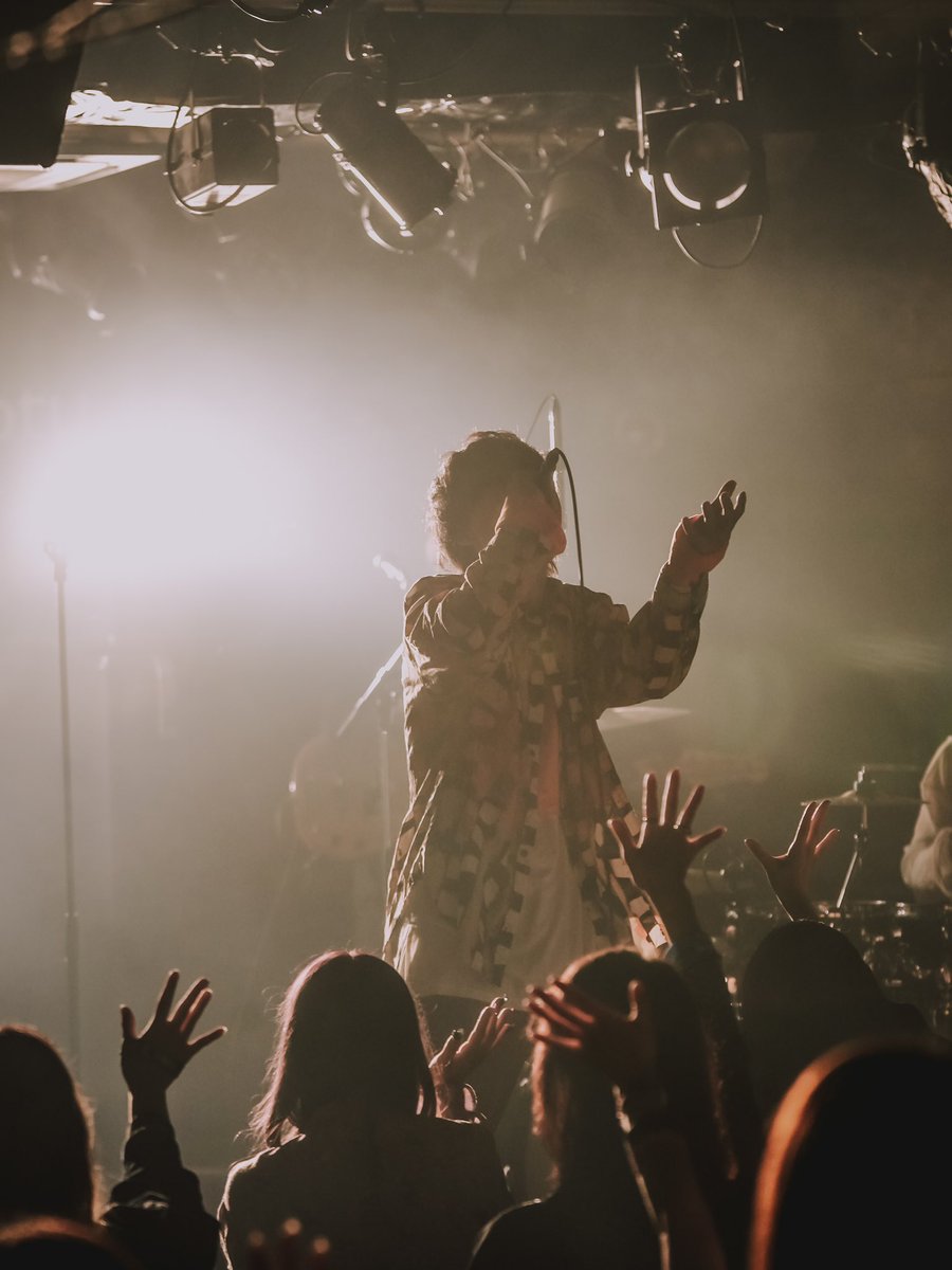 Cloud__Empty's tweet photo. 📣チケット本日18:00まで！📣

Cloud Empty TOKYO ONEMAN LIVE
         〜NEW PROLOGUE〜

🗓️12/27 原宿RUIDO

🕰️OPEN/START 19:00/19:30

🎫TICKET ¥3,500-

※当日重大発表あり
是非会場でお待ちしております❗️

チケットはこちら
https://t.co/SKizaaIUQ7 https://t.co/SPzxXXCVEh