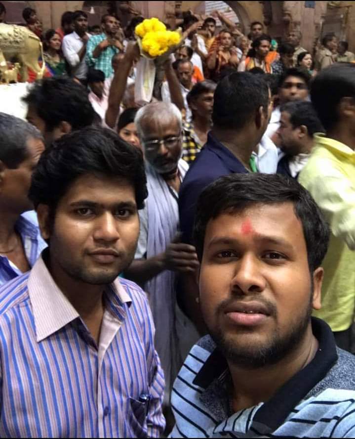 Rmj078's tweet photo. परिषद के सहयोगी , मेरे जीवन के अभिन्न मित्र श्री @inikhilbharat जी को जन्मदिवस की शुभकामनाएं , 
कामना है कि आप की सफलता शीर्ष शिखर तक स्पर्ष करे एवं बाबा महाकाल अपना आशीर्वाद आपके सिर पर सदैव बनाये रखें ।। https://t.co/zLhIKzXuG2