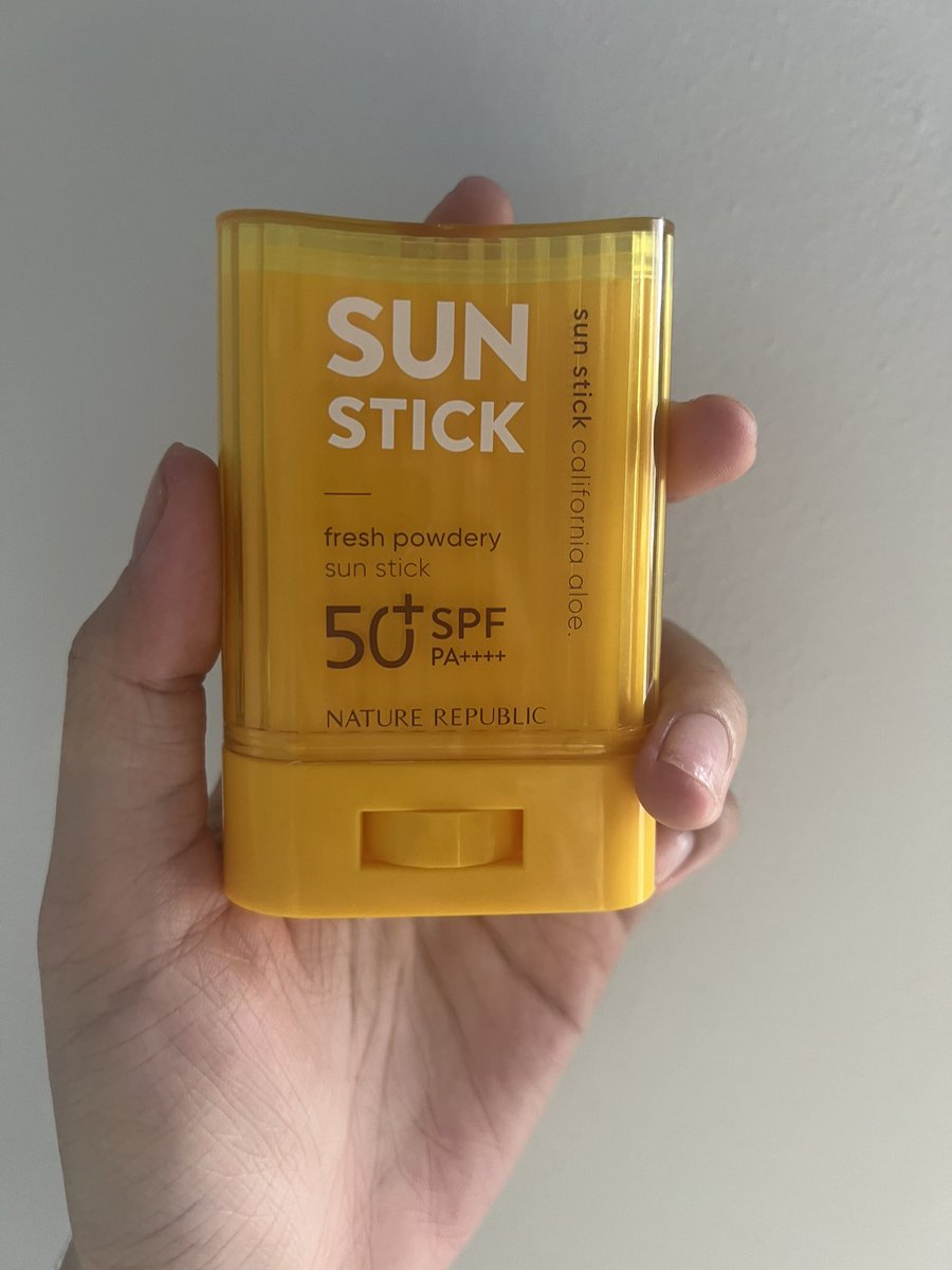 9397_MB1A's tweet photo. กันแดดพี่แทยง คือที่สุดดชอบมากกใช้ทุกวัน
📍 https://t.co/7qNVXfnq5g
#กันแดด
#sunstick
#กันแดดแทยง
#แทยง
#รีวิวเกาหลี
#เครื่องสำอาง
#LazadaTH
#shopeeth https://t.co/Pp45x0bWXS