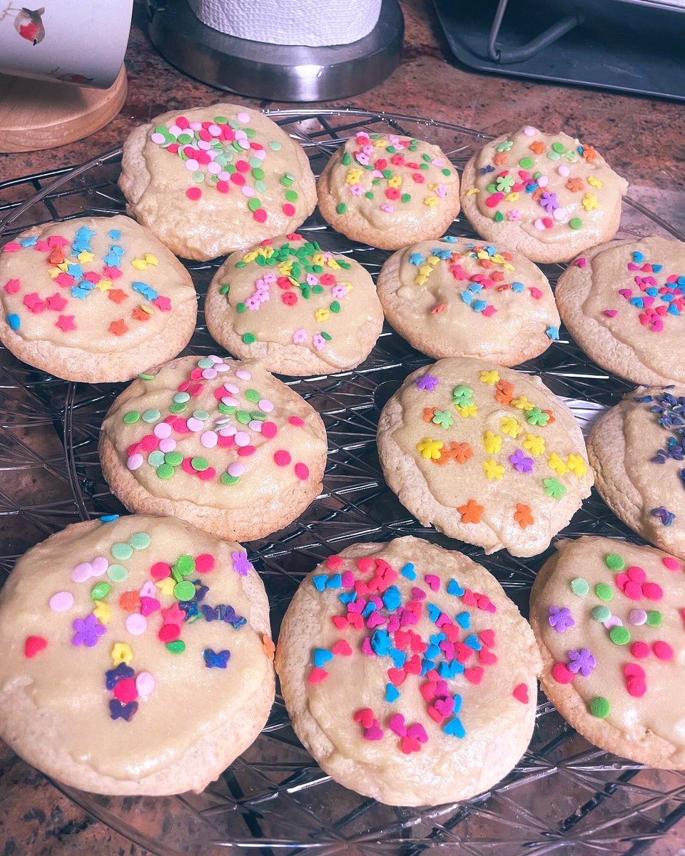 JulietteReilly_'s tweet photo. is it New Years yet? ✨🎀💖🍾❄️🎄 https://t.co/quT9mqIQ0C