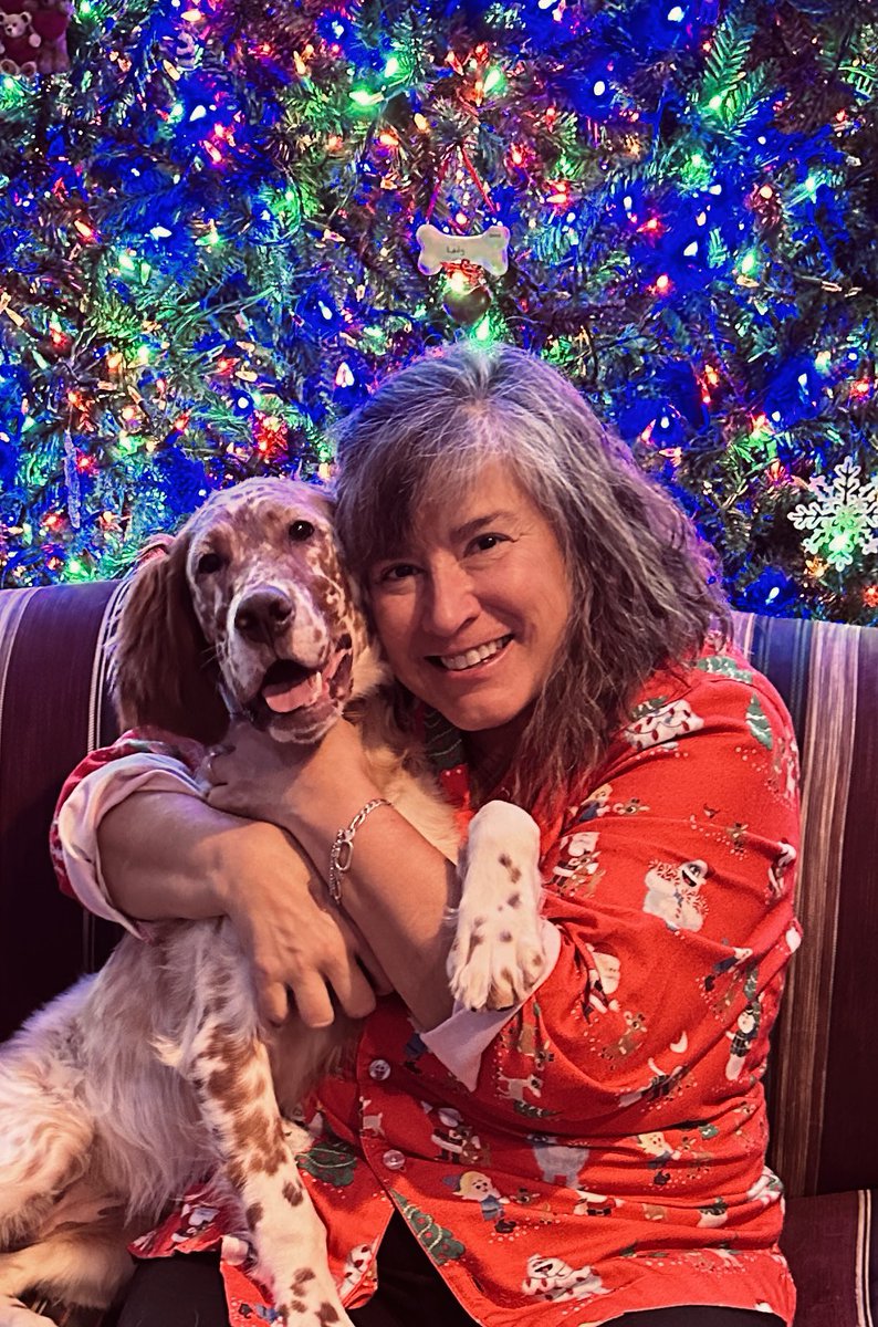 WhiteSoxSuz's tweet photo. Well, as Christmas dinner was started, we discovered Bob the Cat escaped out a screen. So we searched in the rain for a long time… and a Christmas Miracle! Merry Christmas & THANK YOU #HomeRunInn Frozen. https://t.co/gUteTWFIbk