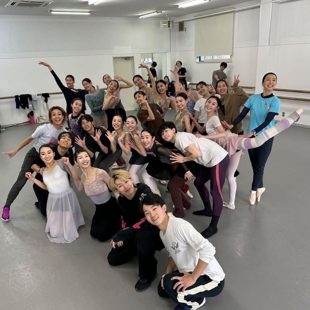 BlueTokyo's tweet image. 貞松・浜田バレエ団主催 大石裕香氏演出 
「くるみ割り人形と秘密の花園」に大舌恭平が出演いたしました。
素晴らしい機会をくださった大石裕香さん、カンパニー、スタッフの皆様、倉敷芸術科学大学男子新体操部森外翔晏君、そして観劇いただい皆様に心から感謝申し上げます！
#男子新体操 #arigatou