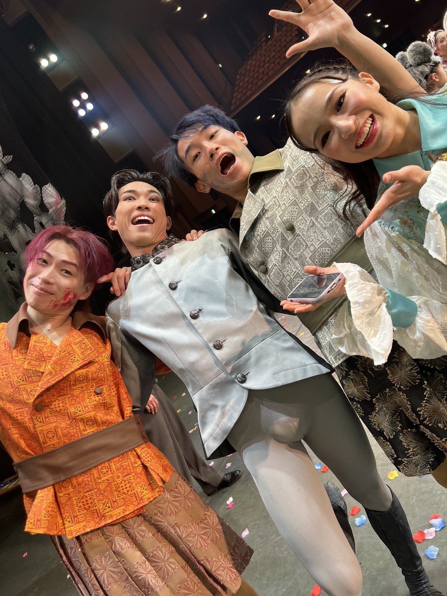 BlueTokyo's tweet image. 貞松・浜田バレエ団主催 大石裕香氏演出 
「くるみ割り人形と秘密の花園」に大舌恭平が出演いたしました。
素晴らしい機会をくださった大石裕香さん、カンパニー、スタッフの皆様、倉敷芸術科学大学男子新体操部森外翔晏君、そして観劇いただい皆様に心から感謝申し上げます！
#男子新体操 #arigatou