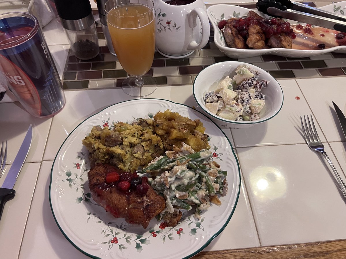 daguru9's tweet photo. #ChristmasDinner tonight was duck with cranberry chutney, green bean casserole, Italian sausage dressing, roasted acorn squash, apple and pecan salad and breads… #GoodEats #OCFoodTwitter https://t.co/08xIwhyg5R