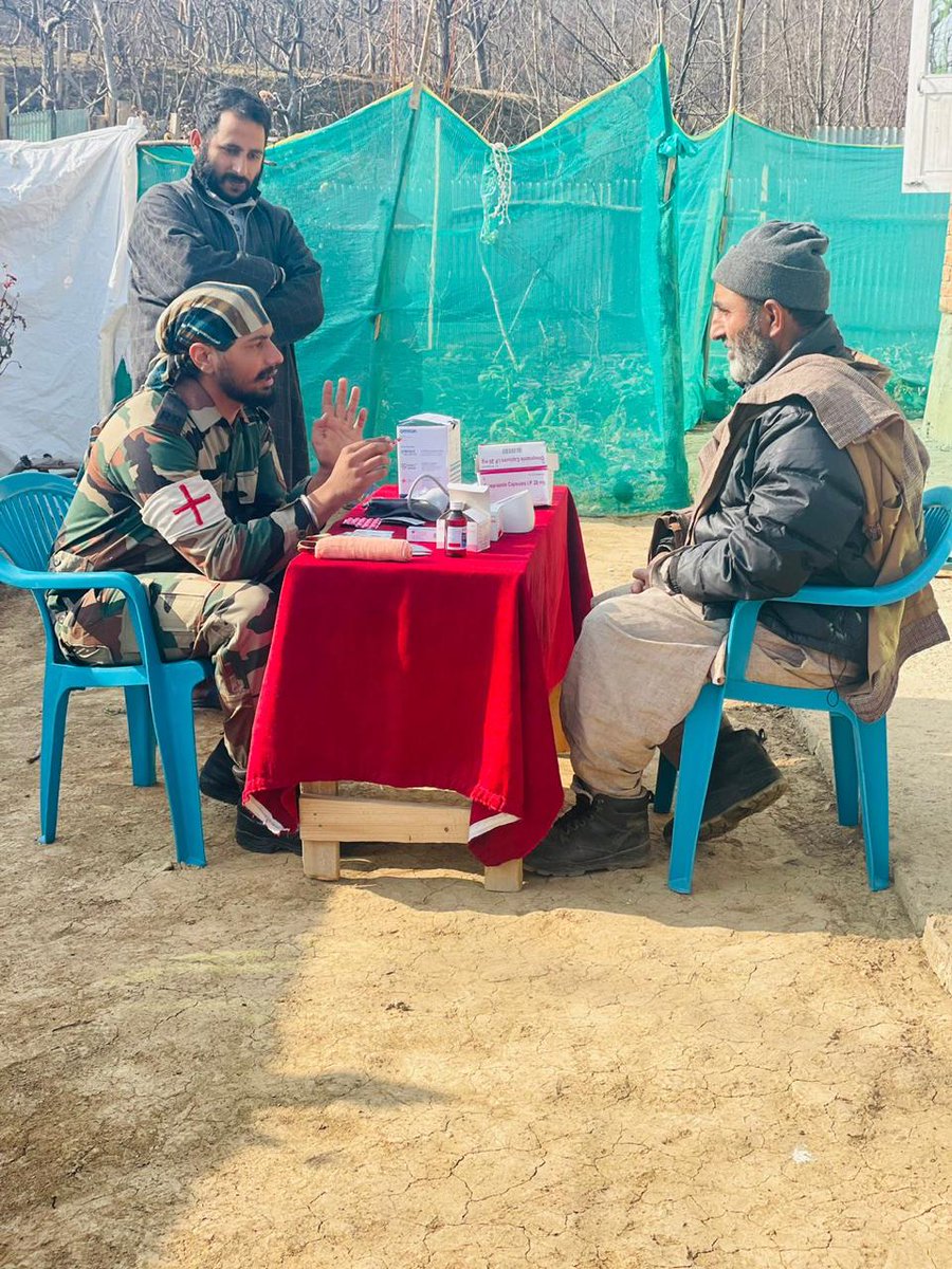 #IndianArmy org a khariyat patrol in village Abhom, #Shopian with an aim to provide #Medical facilities and conduct health check up of the locals. #MerryChristmas #Gaza #AyeshaKhan #Christmas #Chaelisa #Dunki #FlyEaglesFly #KONKALIVE #PAKvsAUS  #quaidday2023 #Salaar #Uyajola99