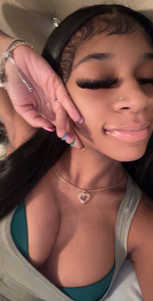 cuteasstyy's tweet photo. If only you were mine https://t.co/OEwz5uRUkK