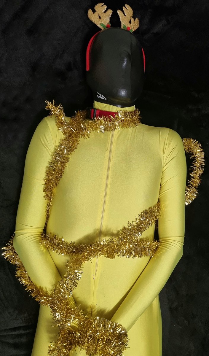ZedTheSub's tweet photo. Happy holidays https://t.co/I32wuKbFeD