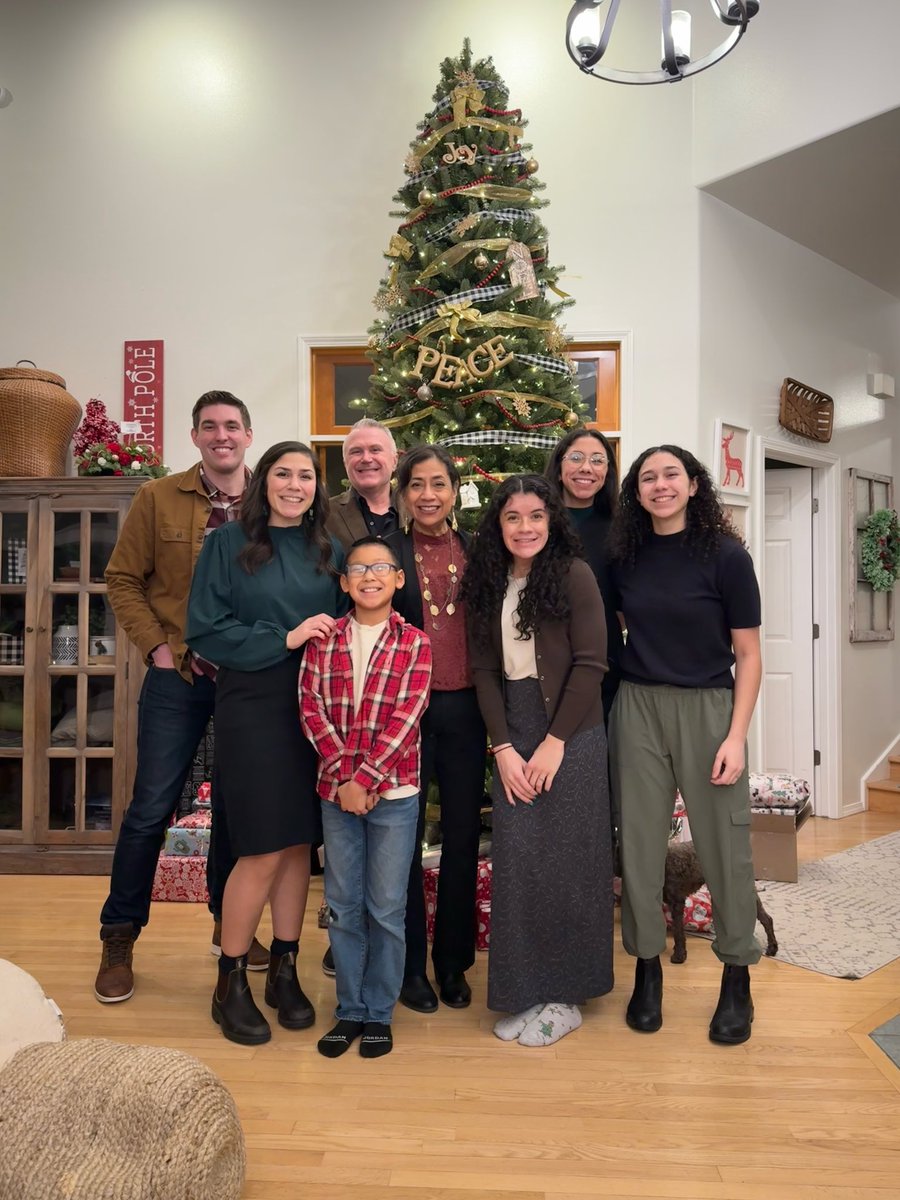 markzweifel's tweet photo. Merry Christmas from our family to yours! https://t.co/xAkweL0uuG