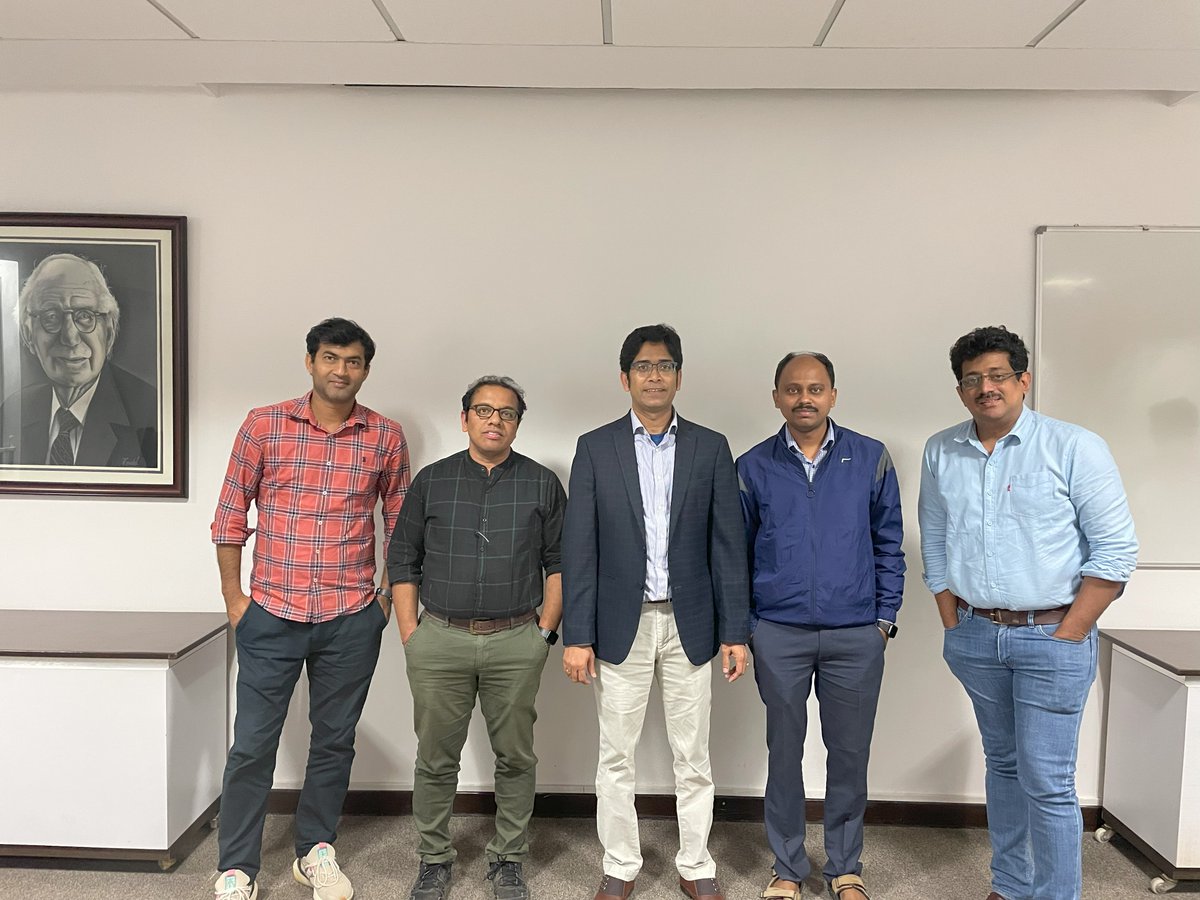 An excellent visit to <a href="/jncasr/">JNCASR Bangalore</a>. Thank you <a href="/kanishkabiswas/">Kanishka Biswas</a> for inviting and hosting; thank you <a href="/Maji_TK/">Tapas K Maji</a> for prolong educating interaction and <a href="/SubiJGeorge/">Subi George</a> and <a href="/sarit_agasti/">Agasti Group @ JNCASR</a> for sharing your excellent works. it was great to come back 23 yrs  after doing SRF.