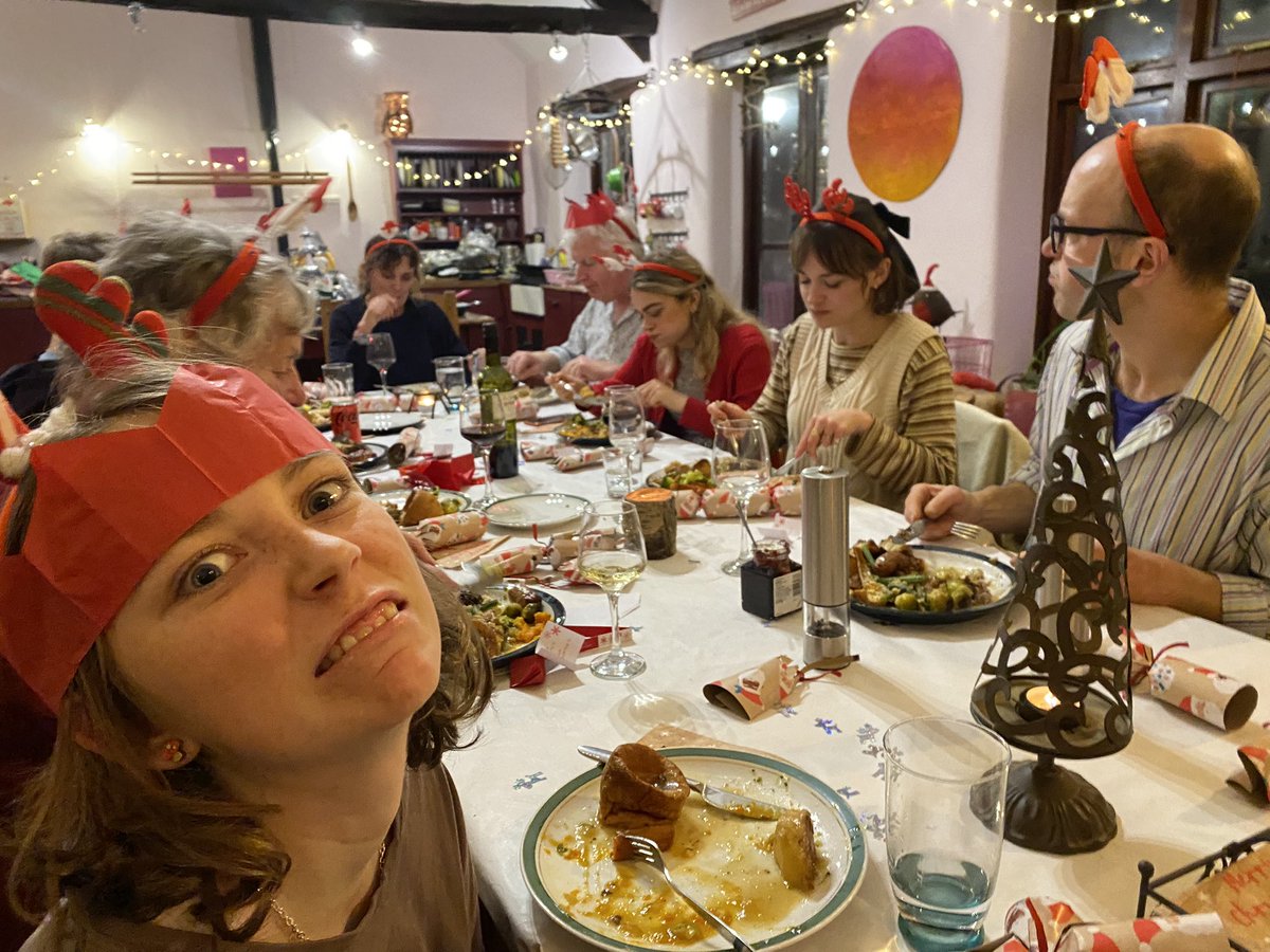 simon_hartles's tweet photo. @GraniteElements Bit late but hey it Xmas. Off on our travels to see family round the country. Some not seen since last Xmas! Cornwall2Sussex2wales about 600miles so far. Much Love to all. #mycreativeweek #mydrivingweek #myfamilyweek https://t.co/2raYwjd09X