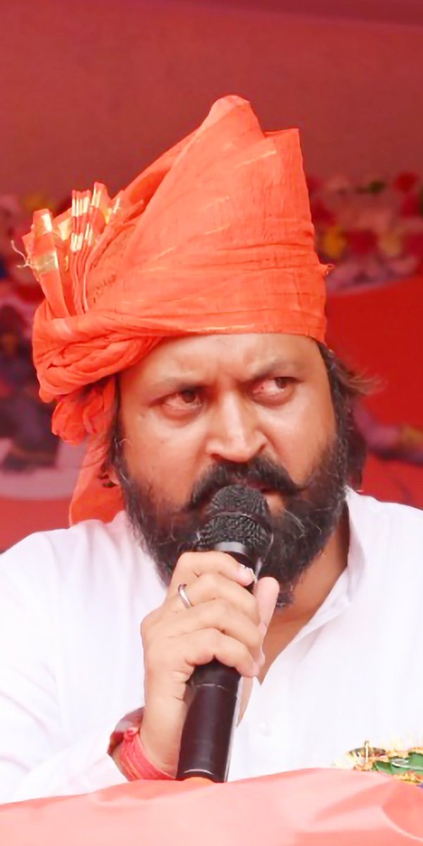 rakeshsinghup's tweet photo. सामान्य वर्ग के छ���त्र-छात्राओं की मांग उम्र में 5 वर्ष की छूट जमीन प्लाट मकान की शर्तें हटे और उत्तर प्रदेश पुलिस भर्ती में आयु सीमा अन्य वर्ग के अभ्यर्थियों की तरह किया जाए सरकार अगर ��मारी बात नहीं मानेगी तो ठीक वरना आज ही आंदोलन की घोषणा की जाएगी सभी साथी तैयार रहें
@BJP4India https://t.co/a0RptzV7dU