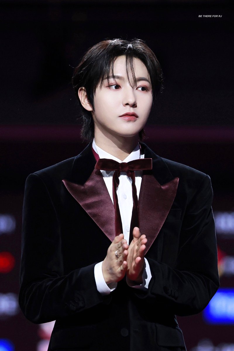 be_there_for_RJ's tweet photo. 231225 가요대전 ౨ৎ

#런쥔 #RENJUN #仁俊 #NCTDREAM https://t.co/P9nmG8eV3v