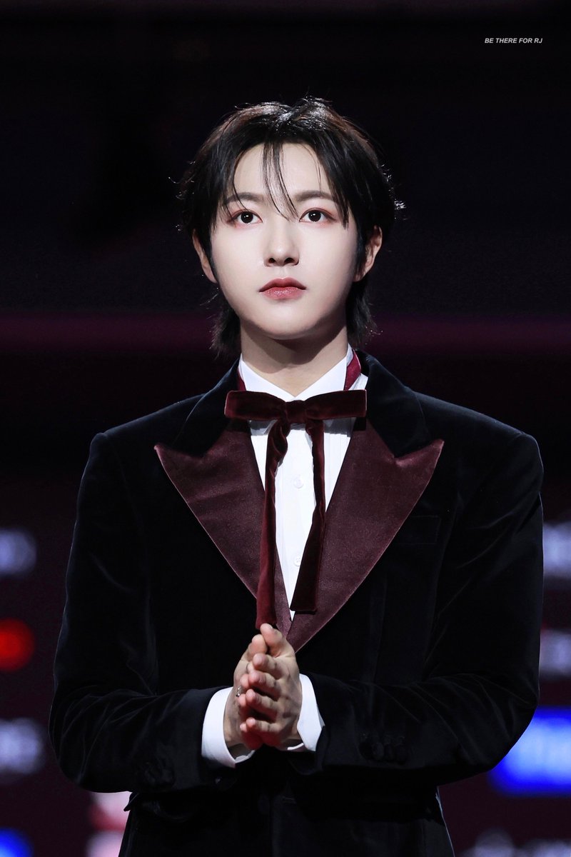 be_there_for_RJ's tweet photo. 231225 가요대전 ౨ৎ

#런쥔 #RENJUN #仁俊 #NCTDREAM https://t.co/P9nmG8eV3v