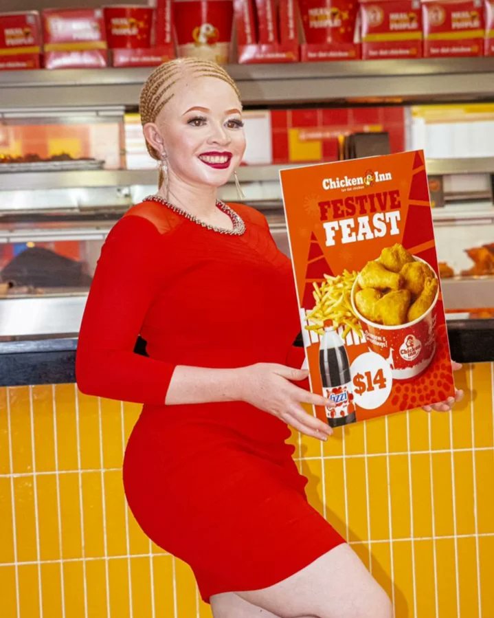 ChickenInnZW's tweet photo. Unbox the bucket of delicious fried chicken and happiness at Chicken Inn today as we celebrate #BoxingDay!
#ChickenInnBucket #LuvDatChicken #TeamHukuMukati #InnGang #FeastiveFeast #ChickenInnZimbabwe https://t.co/052tWgMKYF