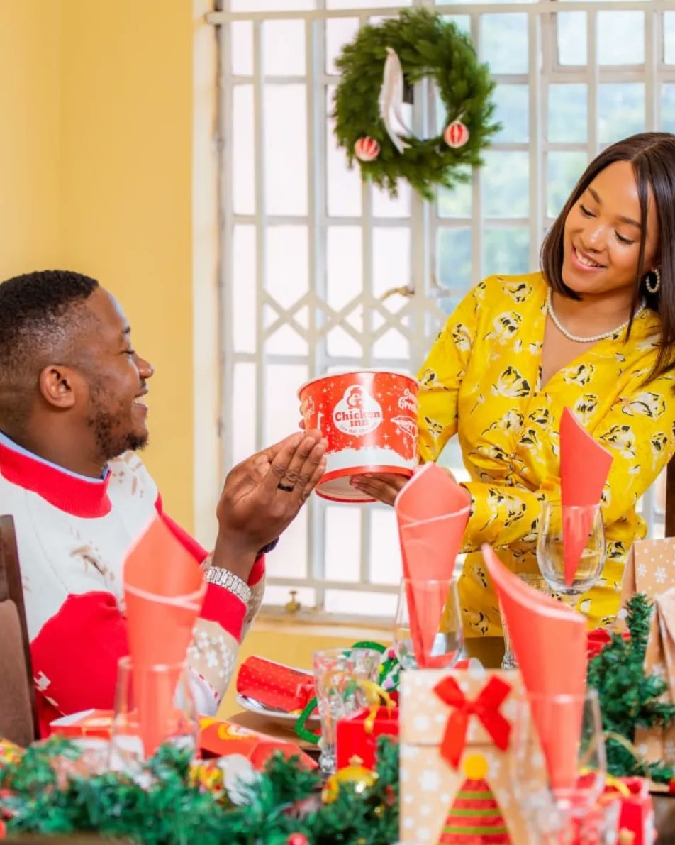 ChickenInnZW's tweet photo. Unbox the bucket of delicious fried chicken and happiness at Chicken Inn today as we celebrate #BoxingDay!
#ChickenInnBucket #LuvDatChicken #TeamHukuMukati #InnGang #FeastiveFeast #ChickenInnZimbabwe https://t.co/052tWgMKYF