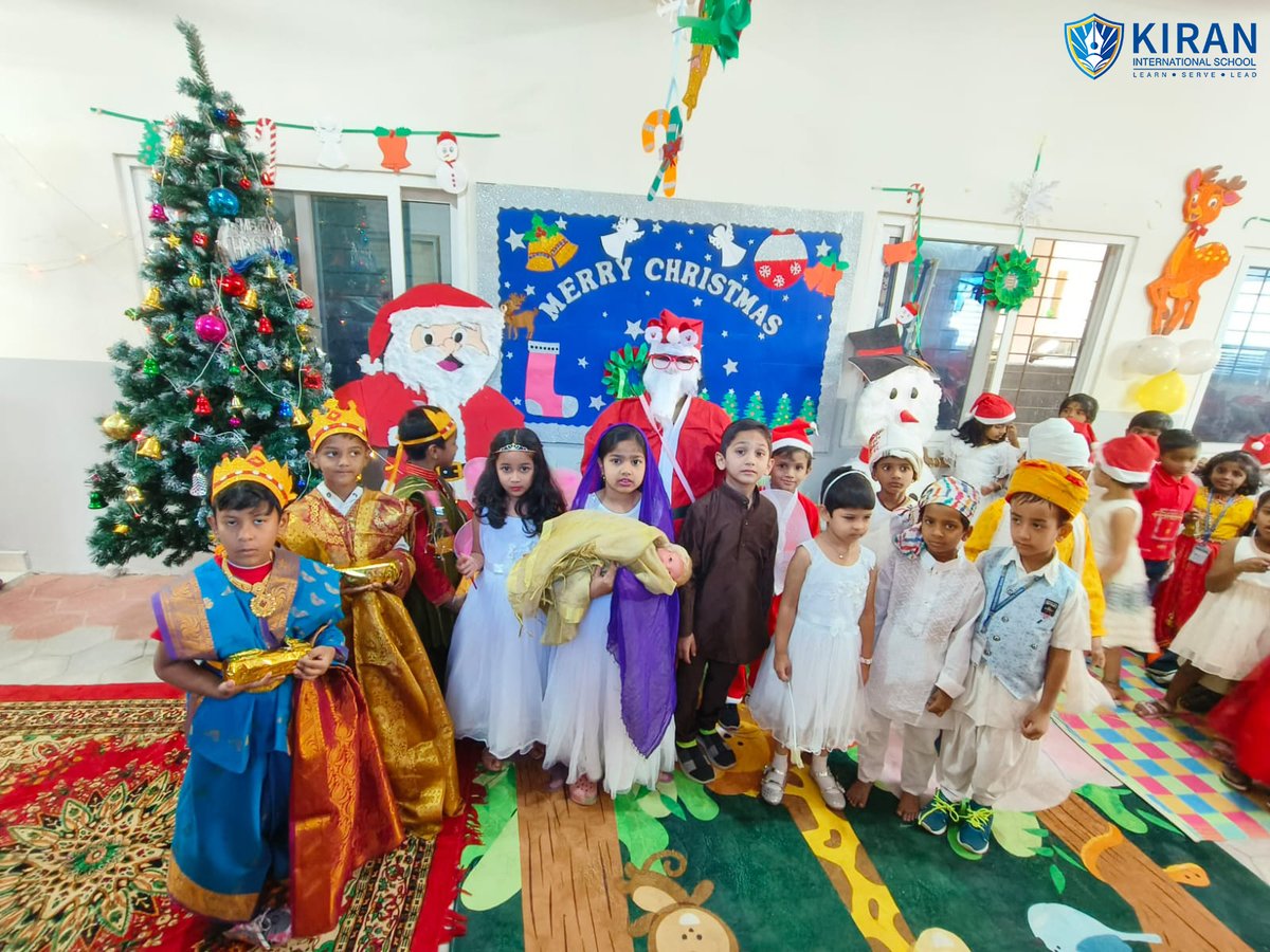 KIRAN_INTSCHOOL's tweet image. KIS preprimary wing celebrated a festive day with young #Kiranites dressed in red/white and Santa costumes, dancing joyfully to holiday tunes.The surprise visit of Santa and a skit by PP2 children added to the excitement, creating a day filled with festive vibes.
#christmas #CBSE