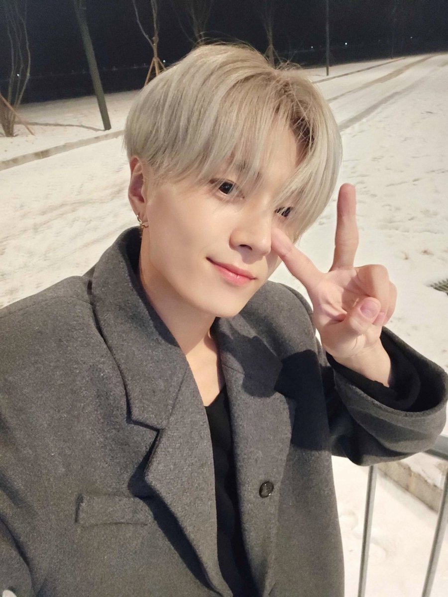 ENHYPEN_members's tweet photo. ❄️ 3 https://t.co/wskeI7EWHl