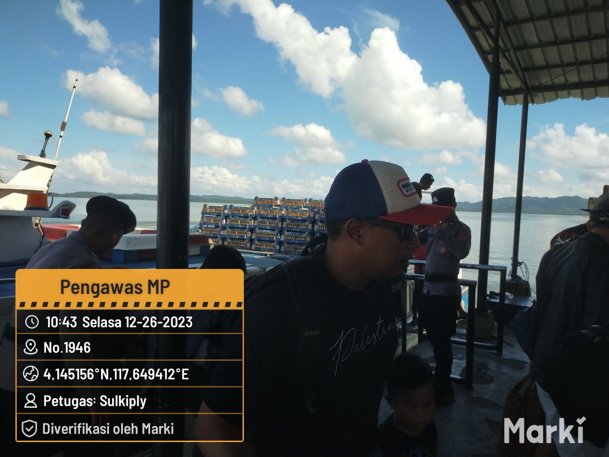 BKIPMNunukan's tweet photo. 26/12/2023 #SahabatBahari 
Melakukan Pengawasan dan Tindakan Karantina Terhadap Media Pembawa di Exit/Entry point(Kedatangan) Asal Tarakan via SB. Dewa Sabakis Sakti 2 
📍PLBL Liem Hie Djung Nunukan
•NIHIL
#KKPThrive 
#EkonomiBiru
#SaktiWahyuTrenggono
@bkipm_kkp @BKIPM https://t.co/9zuYpuxC6X