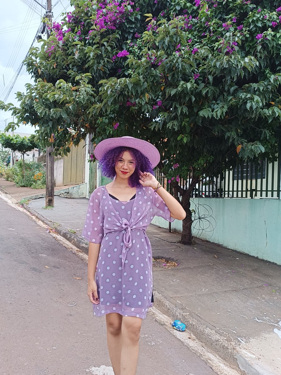 KawanyJeniffer's tweet photo. A florzinha roxa e delicada:
.
.
.
Te amo mãe😭😭💜✨ https://t.co/J5iFVC3T4N